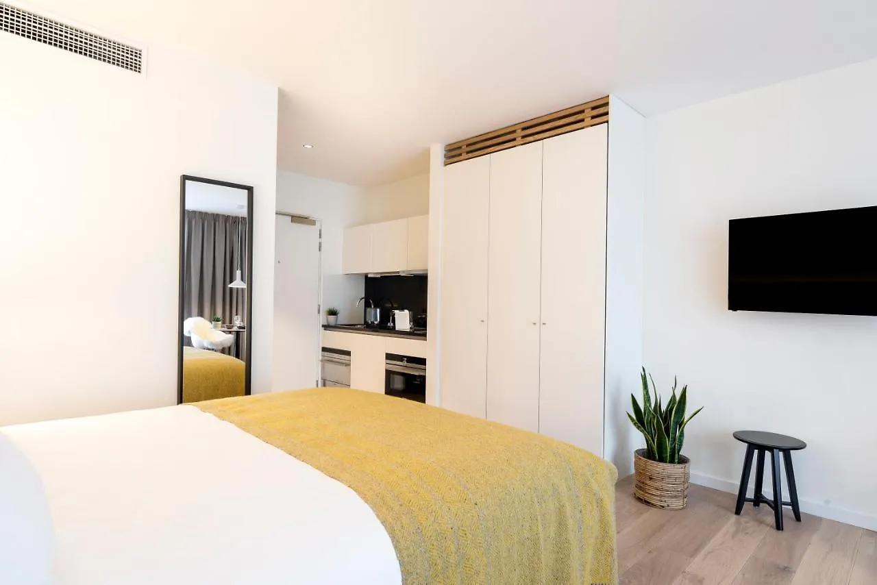 Premier Suites אנטוורפן 4*,  בלגיה